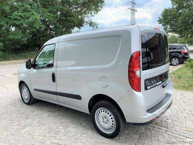 Opel Combo 1.6 CDTI 2.5t L1H1 1Hand*Klima*- Photo 5